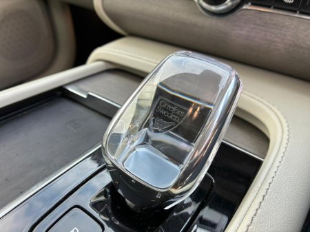 2023 Volvo XC90 - thumbnail 10