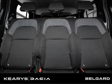 2026 Dacia Jogger TCe 110 Expression DEMO €30,510 thumbnail