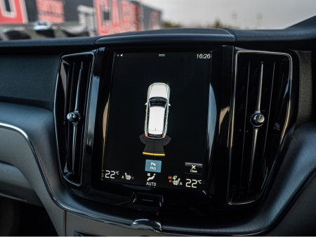 2017 Volvo XC60 172 Volvo XC60 4WD Auto/High spec/1yr warranty €26,888 thumbnail