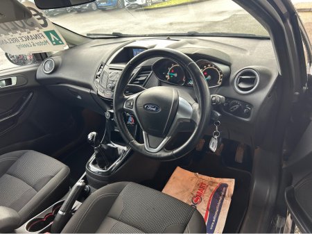 2016 Ford Fiesta MCA TITANIUM 1.25 60PS M5 5 5DR 4DR €12,950 thumbnail