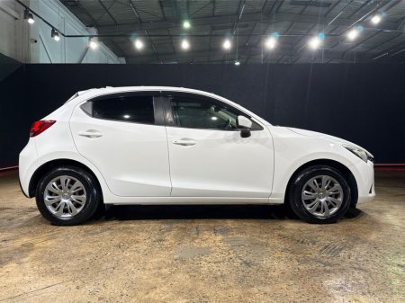 2017 Mazda Demio AUTOMATIC 1.3L SKYACTIV - A/C HEATING CONTROLS €11,950