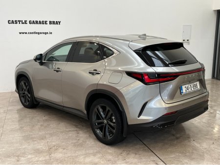 2024 Lexus NX 300 h NX450H+ PREMIUM AWD €58,750 thumbnail