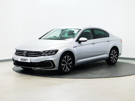 2021 Volkswagen Passat - thumbnail 5