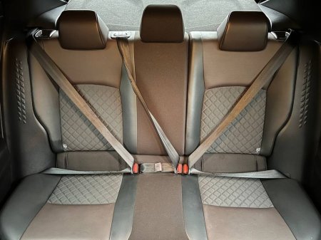 2018 Toyota C-HR 1.8 HYBRID // SERVICE HISTORY // 18" DIAMOND CUT ALLOYS // ADAPTIVE CRUISE CONTROL €17,750 thumbnail