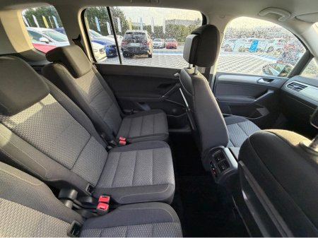 2018 Volkswagen Touran CL - 2.0L DIESEL - AUTO - 7 SEATS - 12M WARRANTY - CAR: €19,950 thumbnail