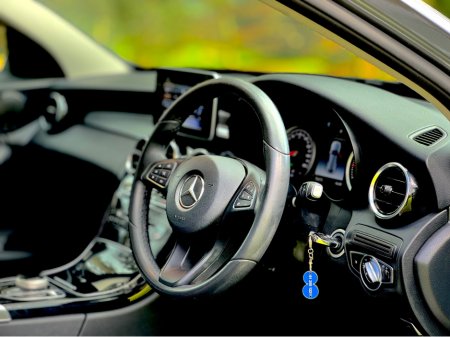 2018 Mercedes-Benz C Class - thumbnail 4