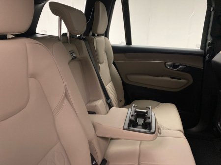 2025 Volvo XC90 - thumbnail 17