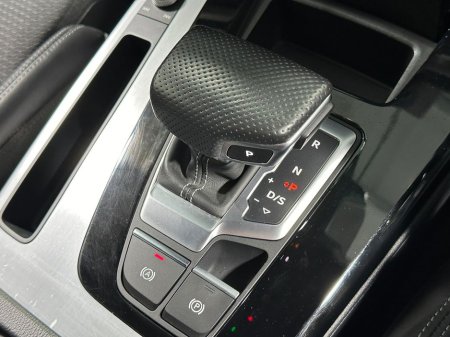 2021 Audi Q5 TFSi E S Line Quattro €39,900 thumbnail