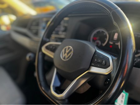 2020 Volkswagen Transporter Shuttle T6 SHL COMFORT TDI 150HP M MANUAL 6SPEED FWD 5DR €47,950 thumbnail