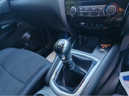2015 Nissan Qashqai 1.5 DSL LOW MILAGE €8,500 thumbnail