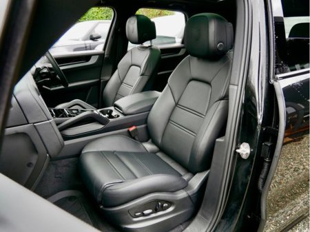 2025 Porsche Cayenne - thumbnail 15