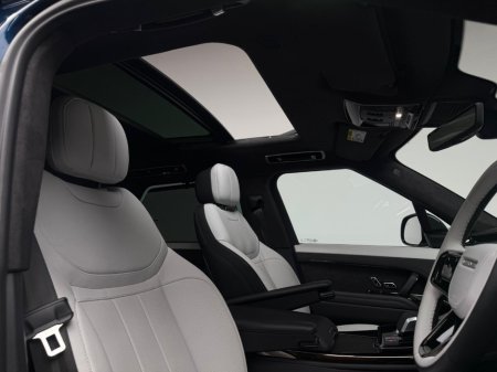 2025 Land Rover Range Rover Sport - thumbnail 15