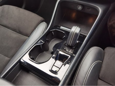 2021 Volvo XC40 1.5 T4 R-DESIGN RECHARGE - FINANCE AVAILABLE - CALL US TODAY ON 01 492 6566 OR 087-092 5525 €24,950 thumbnail