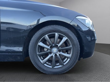 2014 BMW 1 Series - thumbnail 9