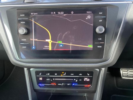 2023 Volkswagen Tiguan - thumbnail 16