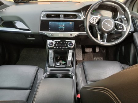 2022 Jaguar I-Pace BLACK EDITION 400PS AWD €27,450 thumbnail