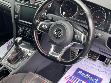 2015 Volkswagen Golf - thumbnail 10