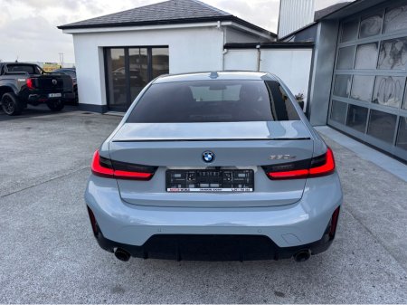 2025 BMW 3 Series - thumbnail 3