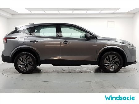 2023 Nissan Qashqai 1.3 PET MILD HYBRID SV €27,495 thumbnail