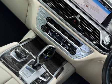 2020 BMW 7 Series - thumbnail 11