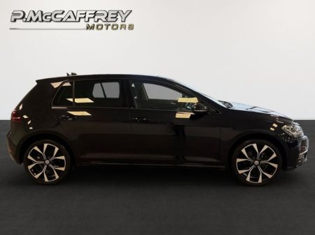 2019 Volkswagen Golf - view 4