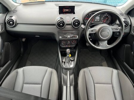 2015 Audi A1 S-LINE PACK 1.0 TFSI // FULL SERVICE HISTORY // NEW 17" S-LINE ALLOYS // PARKING SENSORS €13,950 thumbnail