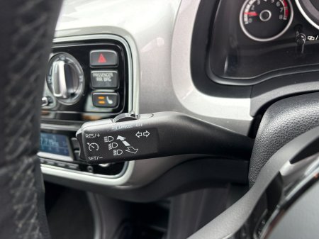 2015 Volkswagen up! - thumbnail 13