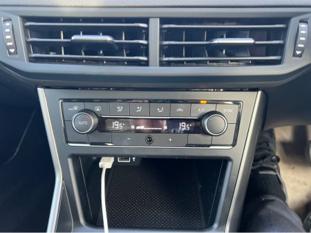 2019 Volkswagen Polo 1.0 TSI Automatic DSG tiny mileag €16,900 thumbnail