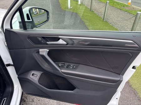 2020 Volkswagen Tiguan - thumbnail 11