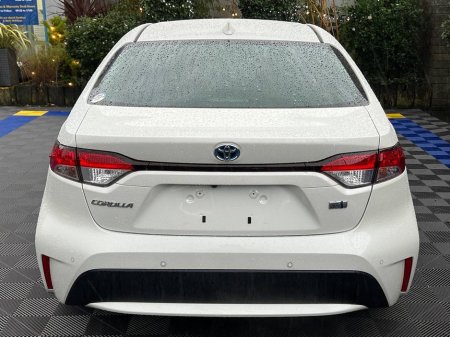 2020 Toyota Corolla 1.8 HYBRID // REVERSE CAMERA // SERVICE HISTORY // DIGITAL CLIMATE CONTROL €18,900 thumbnail