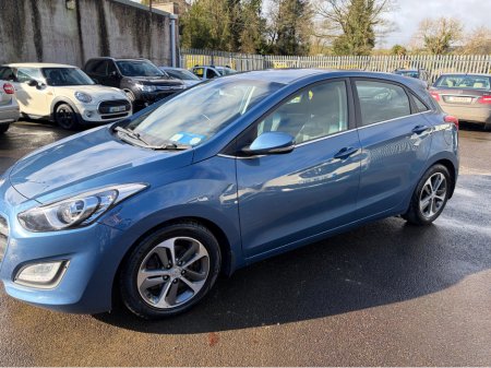 2016 Hyundai i30 1.6 DELUXE 5DR €9,950 thumbnail