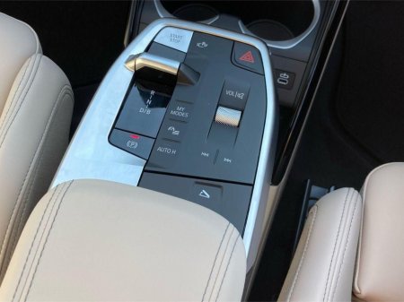 2025 BMW iX1 - thumbnail 28