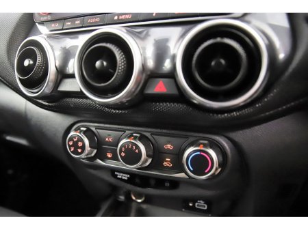 2020 Nissan Juke - thumbnail 17