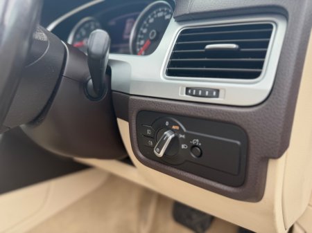 2018 Volkswagen Touareg - thumbnail 22