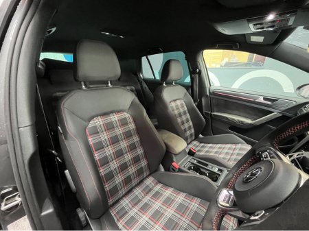 2018 Volkswagen Golf - thumbnail 11