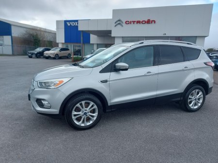 2017 Ford Kuga - thumbnail 2