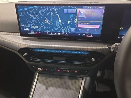 2025 BMW 3 Series - thumbnail 19