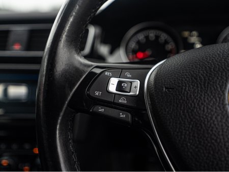 2017 Volkswagen Golf 2017 Golf 1.2tsi HIGHLINE/High spec/1yr warranty €16,888 thumbnail