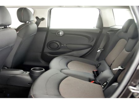 2016 MINI Hatch 1.5 AUTO 5DR *CARPLAY*ANDROID AUTO*1 YEARS WARRANTY* €15,890 thumbnail