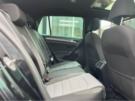 2016 Volkswagen Golf - thumbnail 16