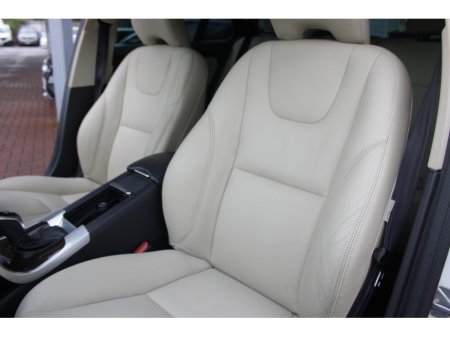 2017 Volvo V60 - thumbnail 22