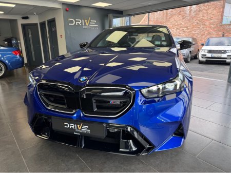 2025 BMW M5 4.4 V8 PHEV 728 HP €124,900 thumbnail