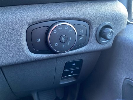 2025 Ford Transit - thumbnail 15