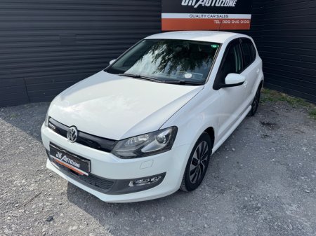 2016 Volkswagen Polo - view 3