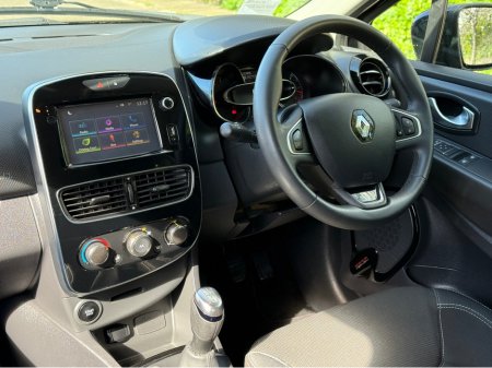 2017 Renault Clio - thumbnail 14