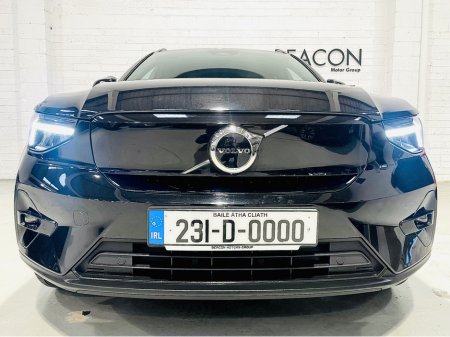 2023 Volvo XC40 - thumbnail 5