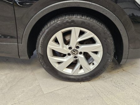 2021 Volkswagen Tiguan - thumbnail 6