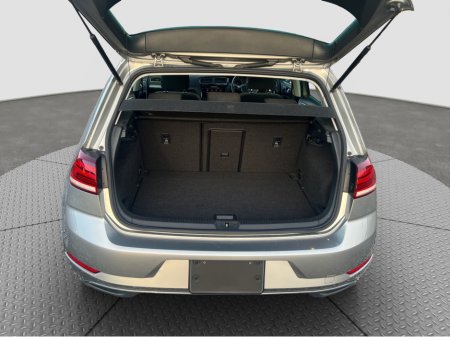 2017 Volkswagen Golf 2017 Volkswagen Golf 1.2 TSI Automatic €16,750 thumbnail