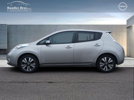 2016 Nissan Leaf - view 3