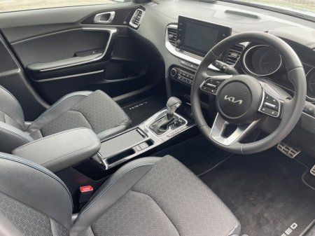2021 Kia XCeed PHEV €19,950 thumbnail